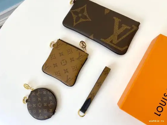 WIS POUCH MONOGRAM VUITTON LOUIS 0628